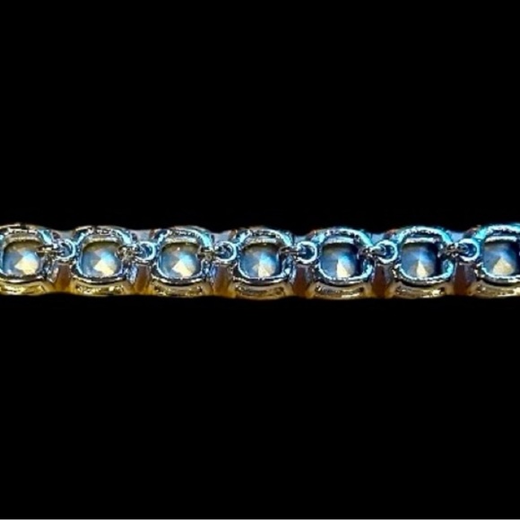Kenneth Jay Lane Crystal & Silver tone Headlight Bracelet - Picture 2 of 6